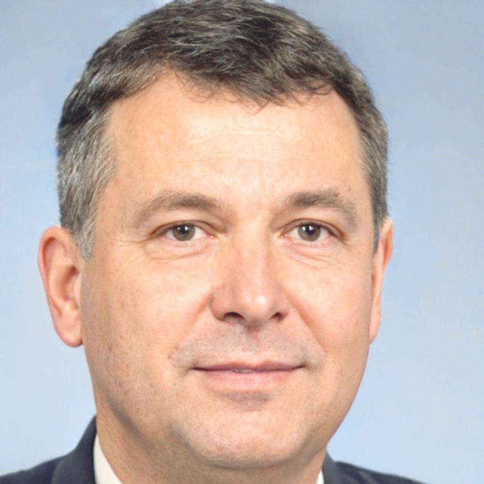 Julien Brossard, Expert en Stratégies Financières chez zelvarionex